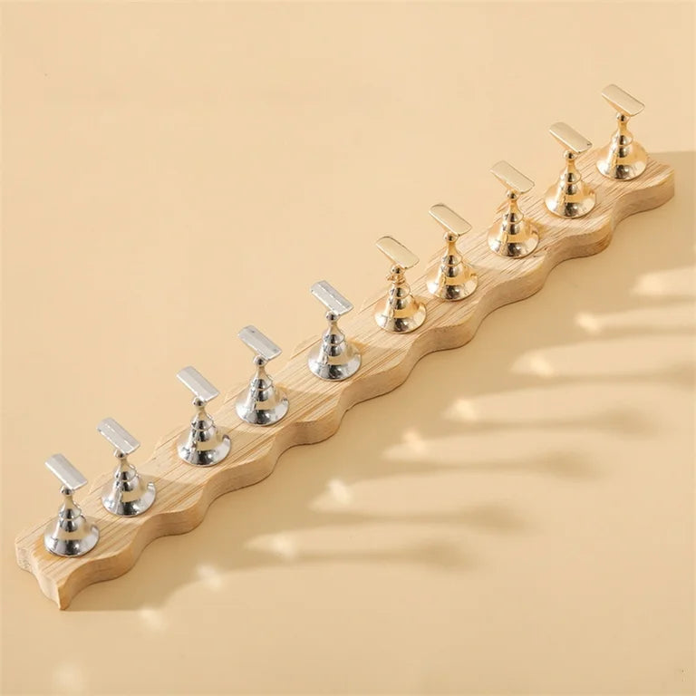 Magnetic Nail Art Display Stand – Practice Holder for Nail Technicians & Artists | 10 nails