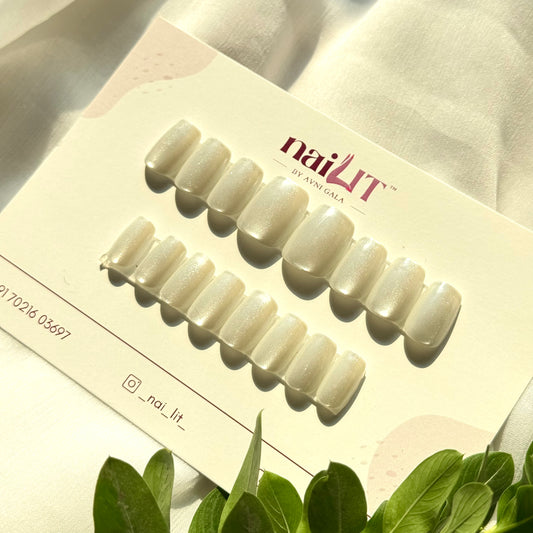 Pearl Cateye (NL13)