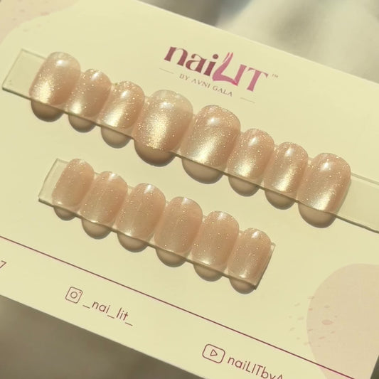Petal Tint Cateye (NL02)