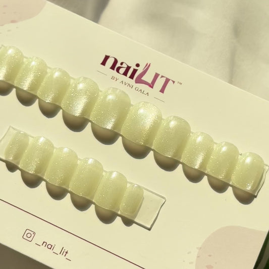 Buttercream Pearl Cateye (NL04)